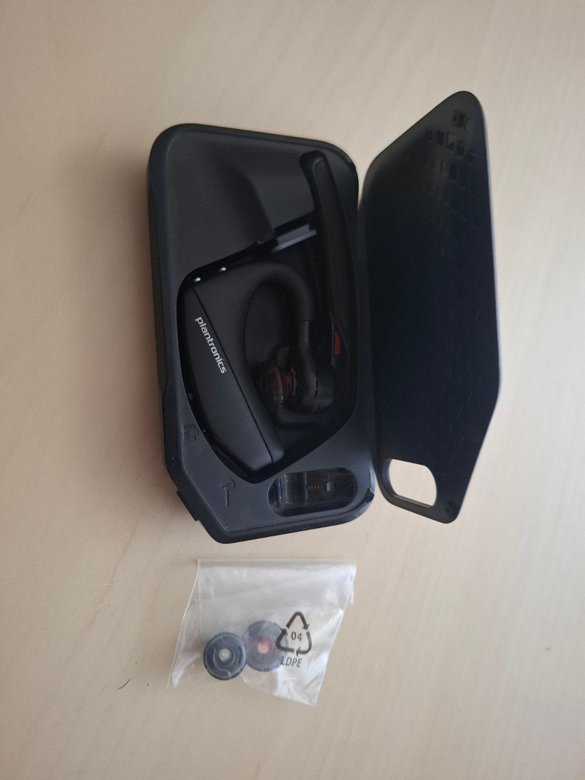 Plantronics Voyager 5200 UC Bluetooth Headset met Oplaadcase, Ophalen