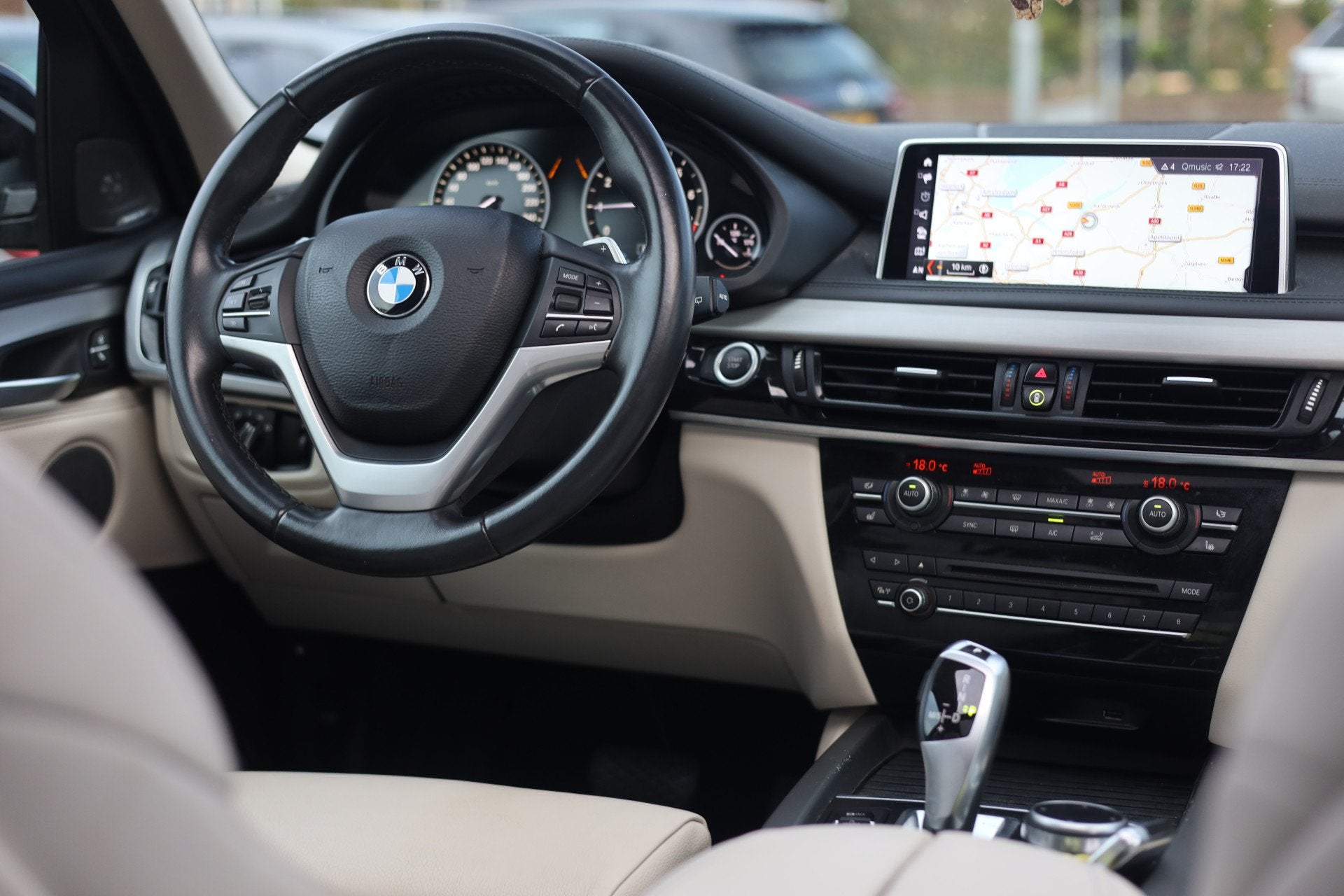BMW X5 xDrive40e iPerformance M Sport Edition | Pano | Camer, Auto's, Dealer onderhouden, Gebruikt, 4 cilinders, Blauw