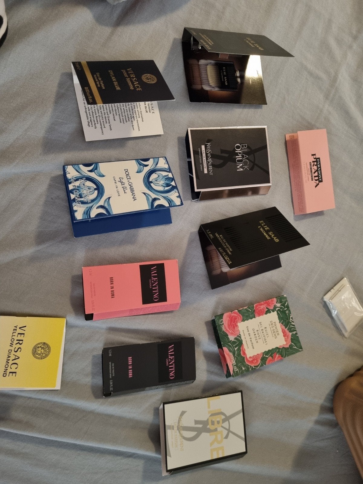 11 verschillende parfum samples - proefjes, Ophalen of Verzenden, Nieuw