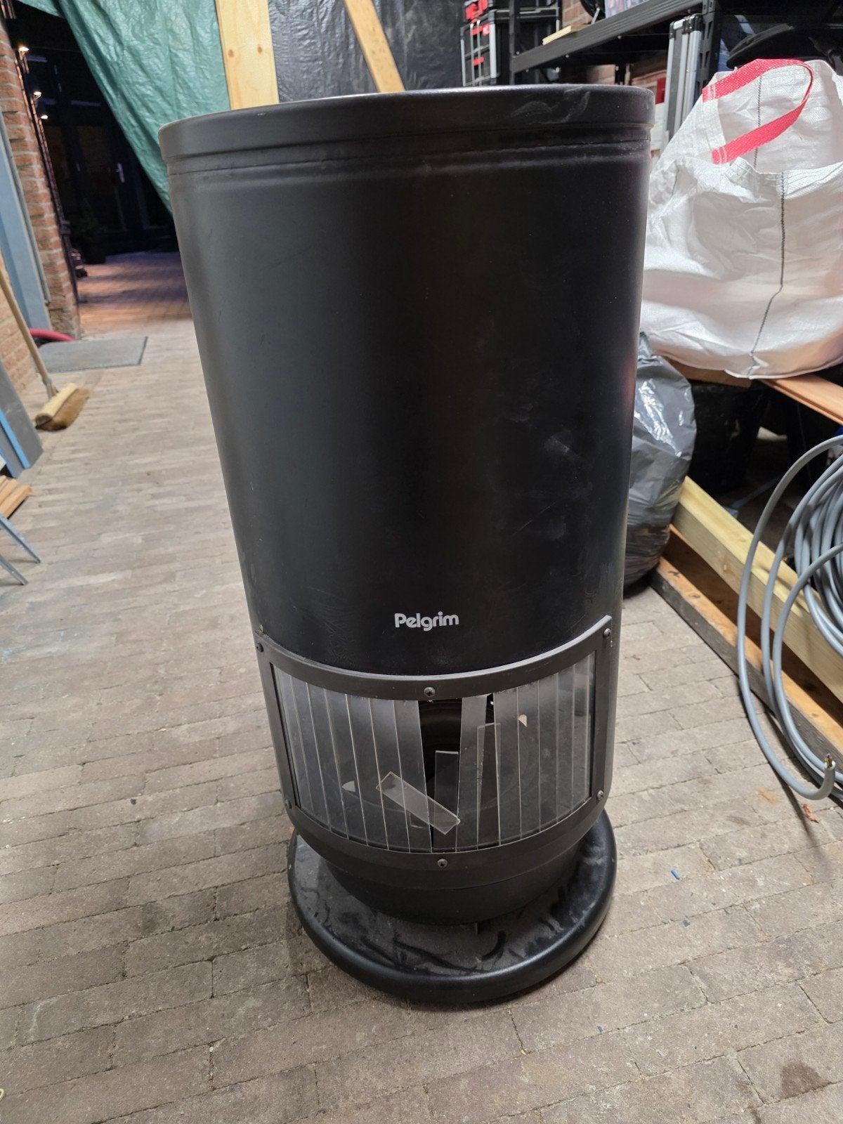 moet weg Pelgrim B70TK Zwart Gaskachel - Werkend, glas defec, Ophalen, Gebruikt, Gas, Vrijstaand