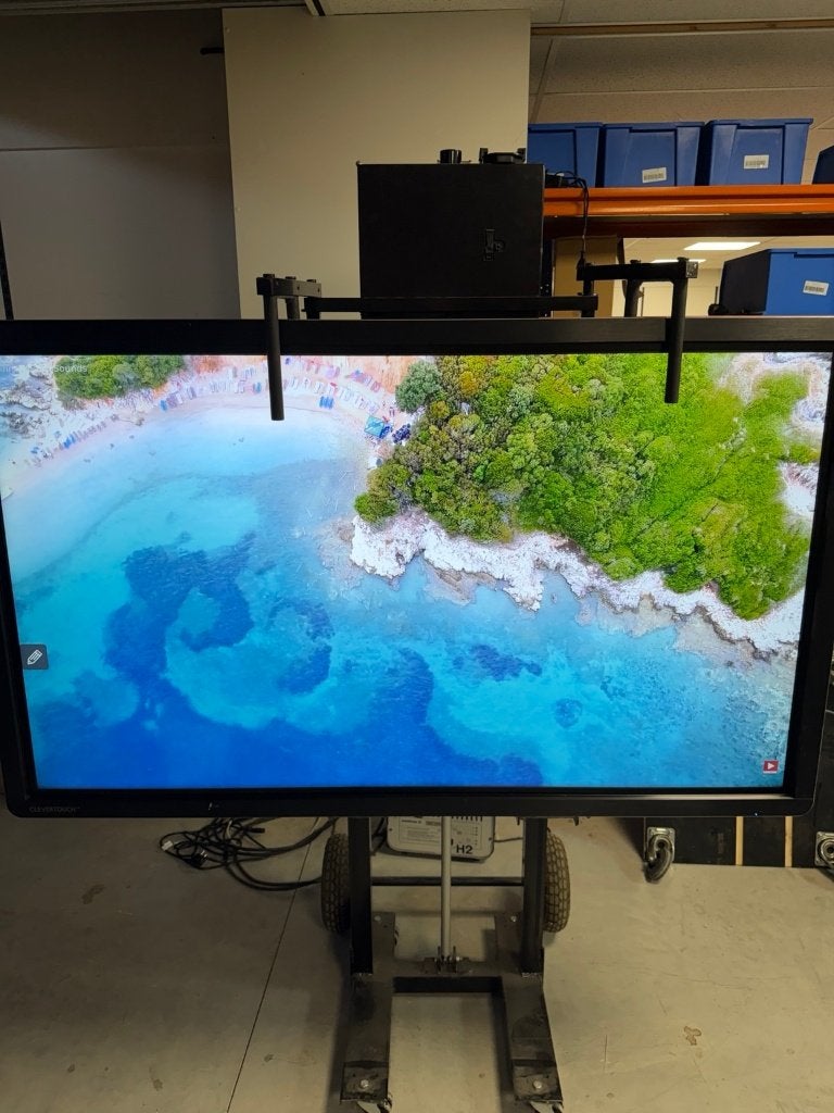 Clevertouch 65” Plus Series 5th Gen Touchscreen Digibord, Diversen, Ophalen of Verzenden, Mobiel, Zo goed als nieuw, Digiboard