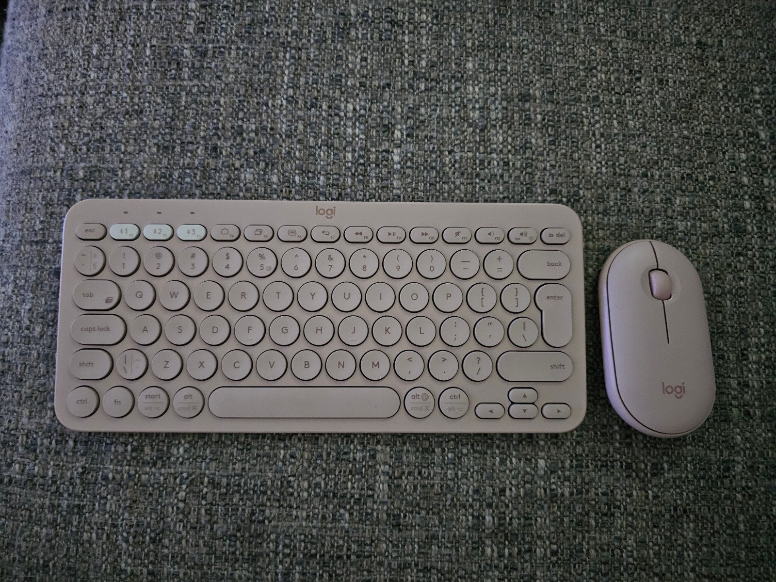 Logitech Pebble K380 Toetsenbord en Muis Set - Roze, Computers en Software, Toetsenborden, Toetsenbord en muis-set, Logitech, Ophalen of Verzenden