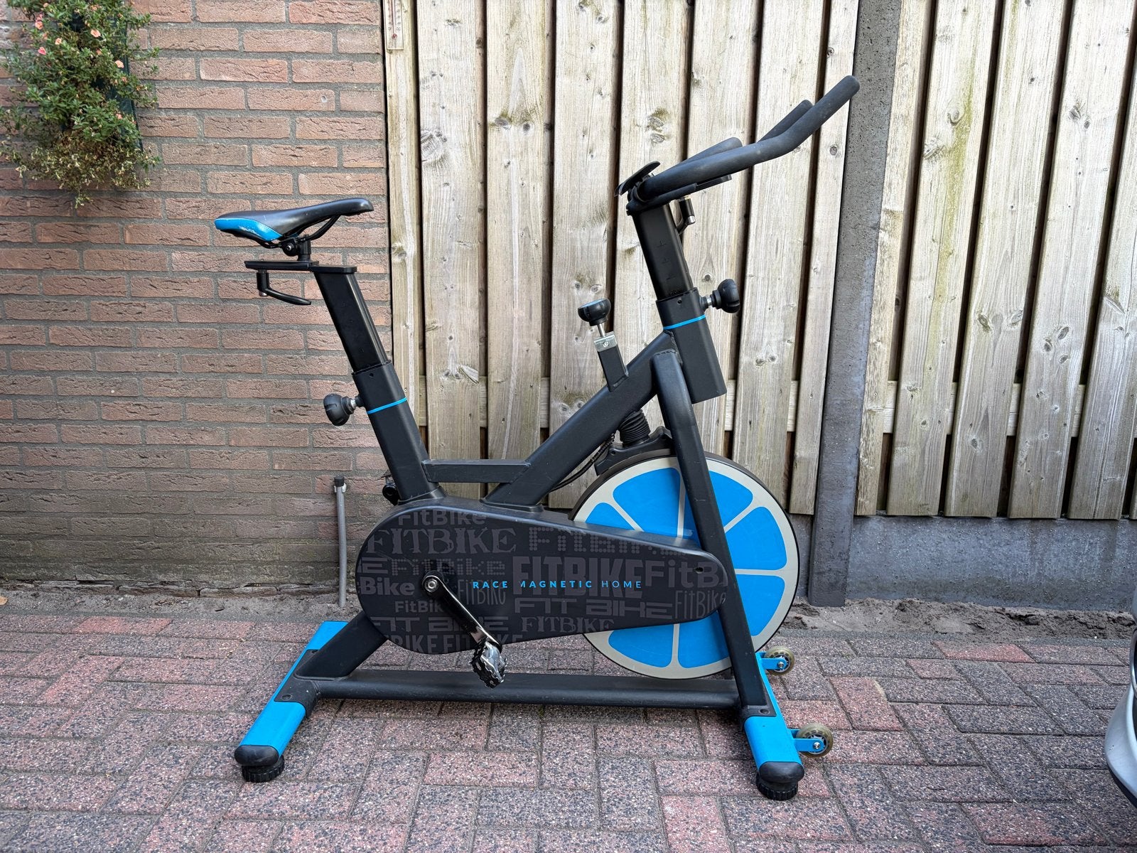 FitBike Race Magnetic Home - Fitness Fiets, Sport en Fitness, Ophalen, Gebruikt, Spinningfiets, Aluminium