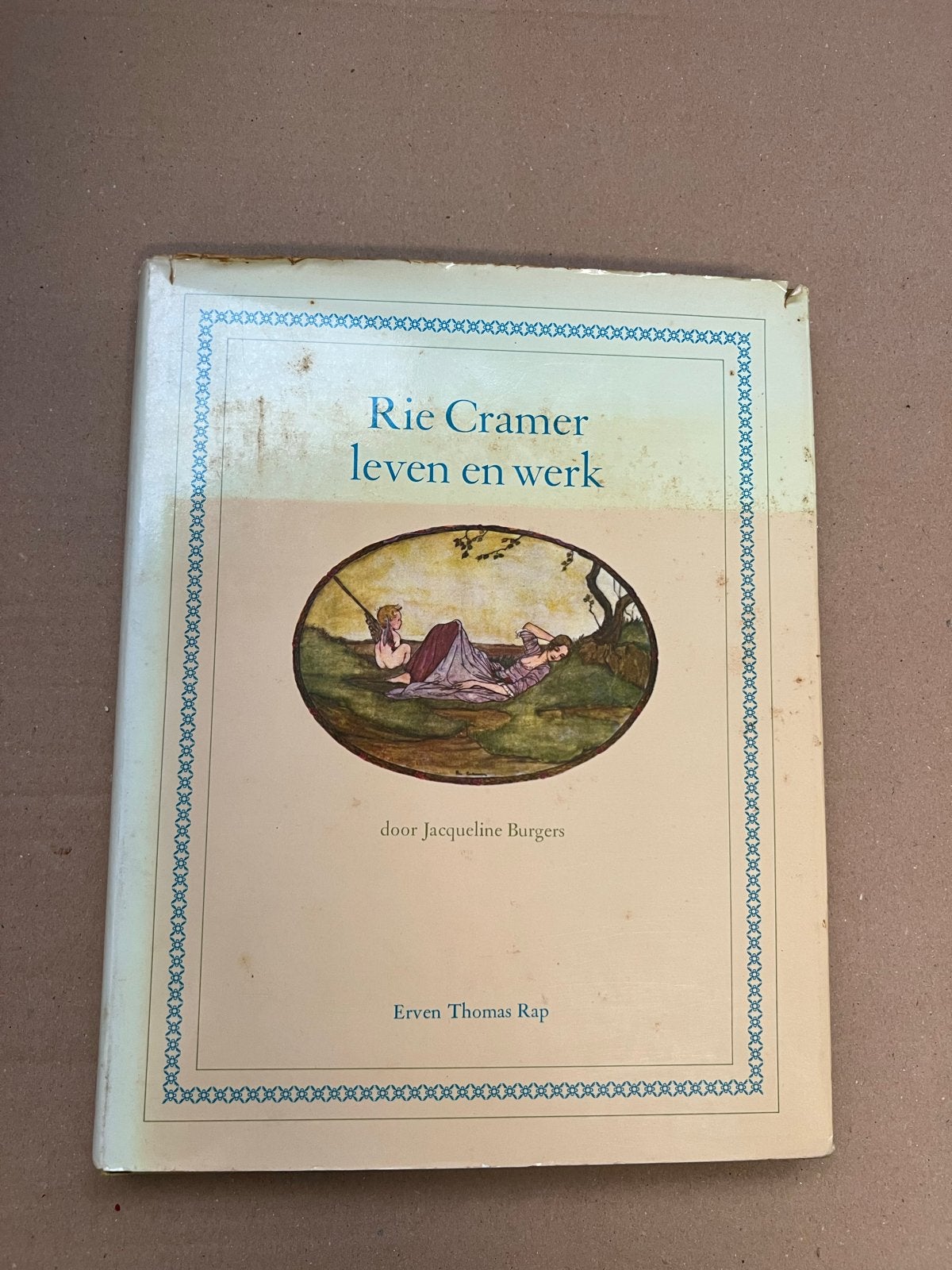 Rie Cramer: Leven en Werk door Jacqueline Burgers, Ophalen of Verzenden, Gelezen, Nederland