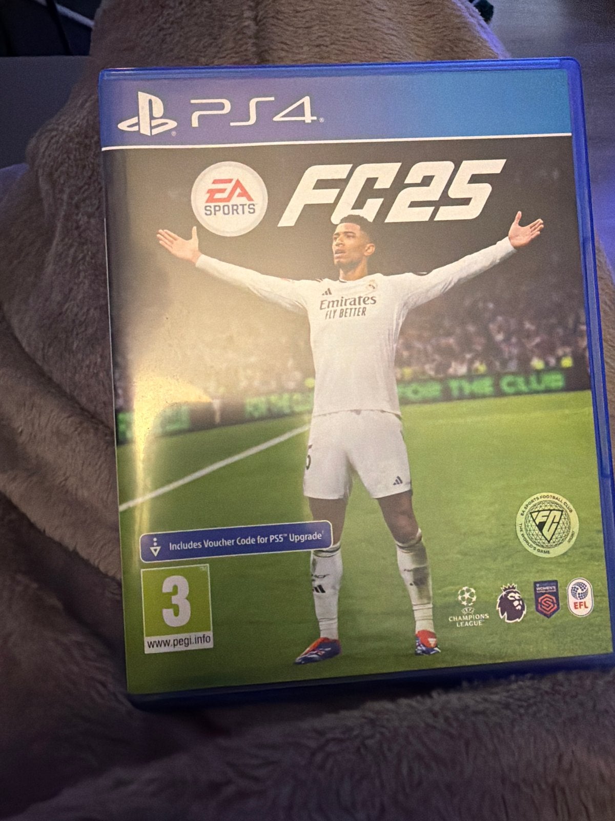 EA Sports FC 25 PS4 (inclusief PS5 upgrade code), Eén computer, Ophalen of Verzenden, Zo goed als nieuw, Sport