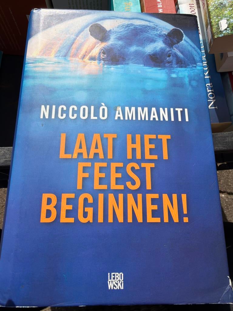 S1.  Niccolò Ammaniti - Laat het feest beginnen, Ophalen of Verzenden, Zo goed als nieuw, Niccolò Ammaniti