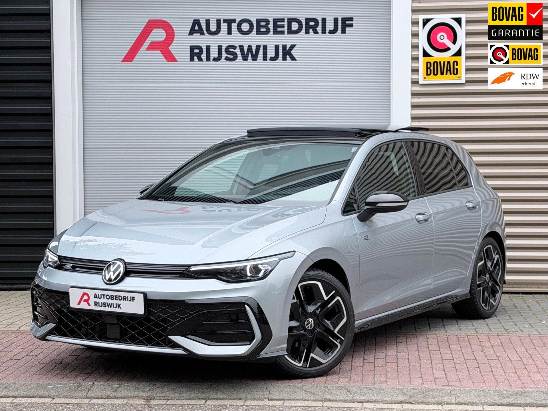 Volkswagen GOLF 1.5 eTSI R-Line Pano/HuD/IQ.Light/Camera, Auto's, 4 cilinders, Bedrijf, Golf, 1500 kg