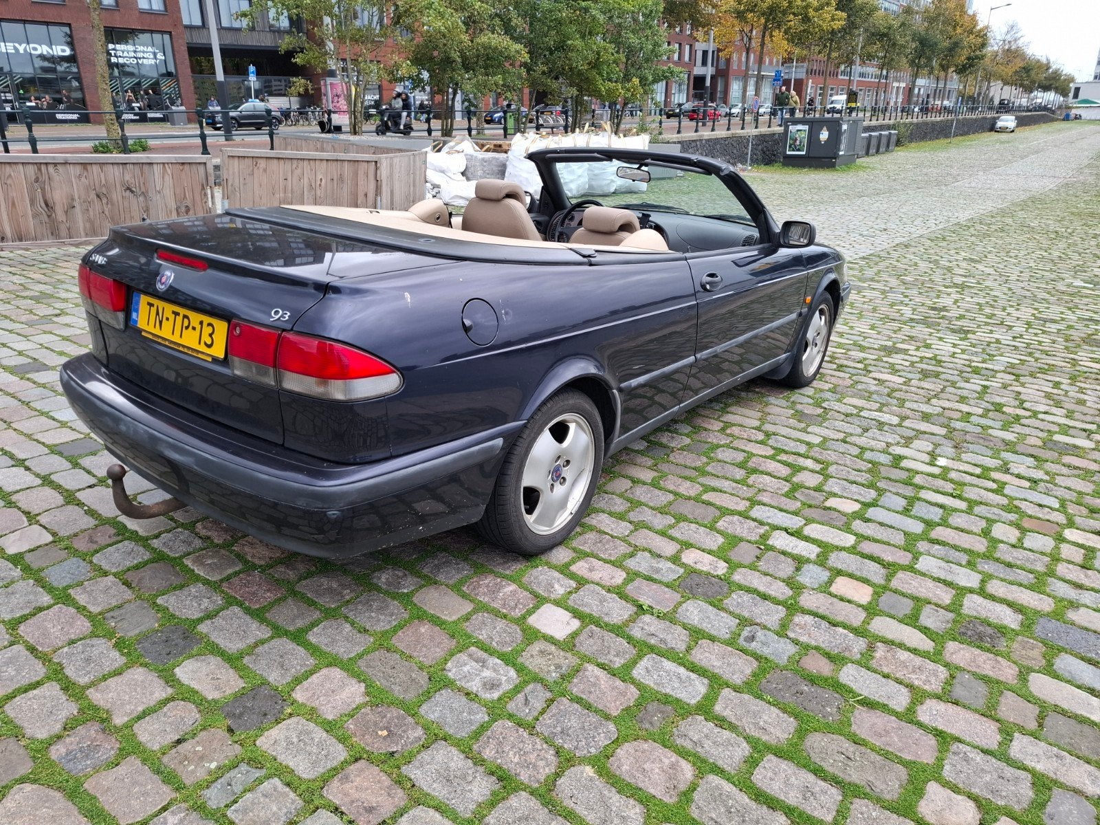 Saab 9-3 2.0 I Cabrio 1998 Blauw, Auto's, Voorwielaandrijving, 4 cilinders, Cabriolet, 75 €/maand