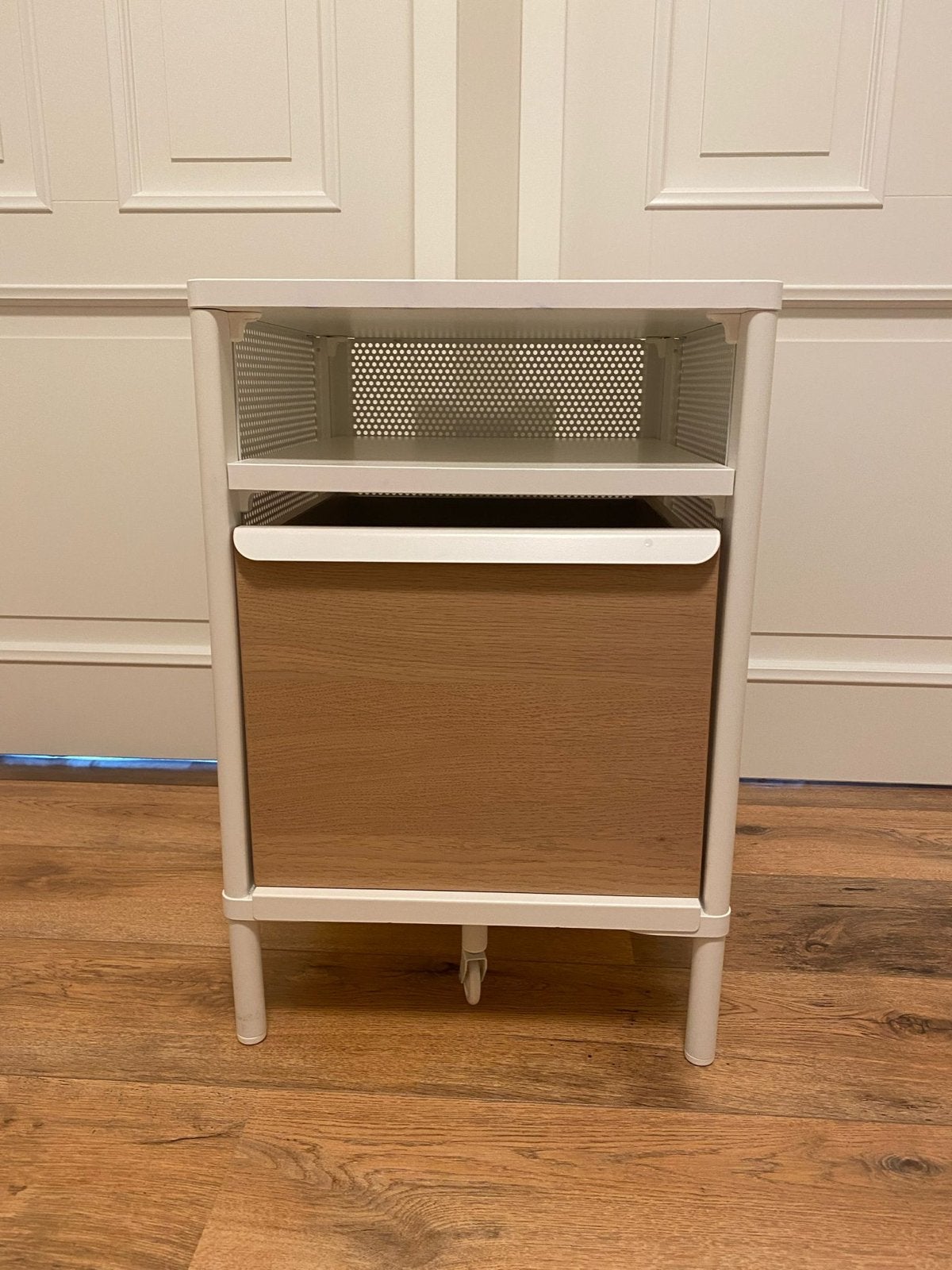 Ladeblok - Wit met Eiken Details, Ophalen, Scandinavisch, Spaanplaat of MDF, 45 cm