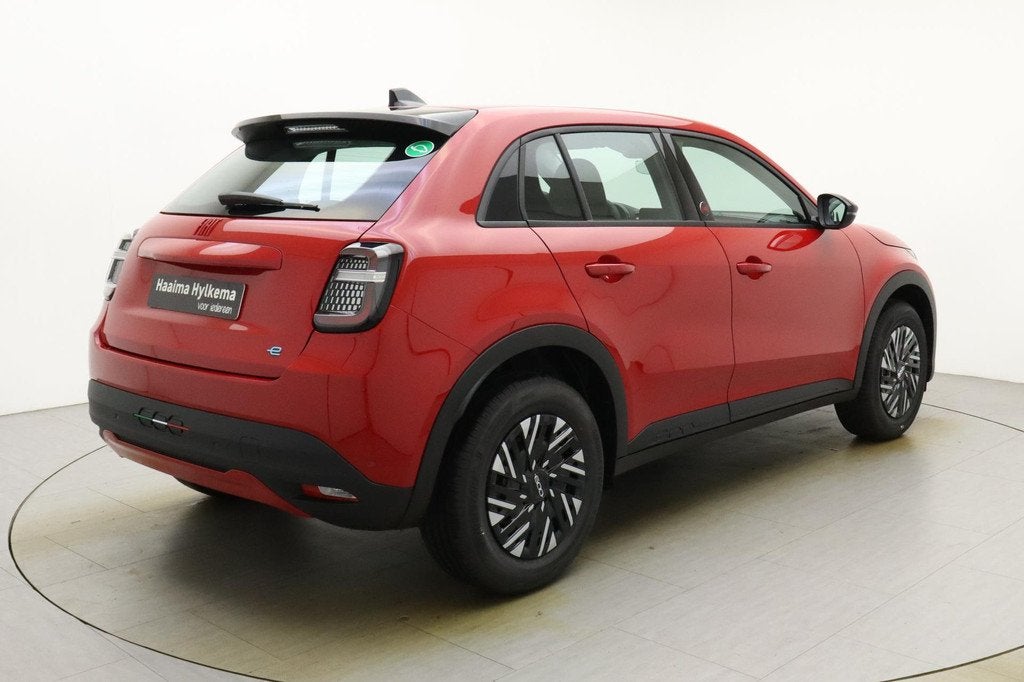 Fiat 600e RED 54 kWh | Apple Carplay/Android auto | LED verl, Auto's, Fiat, Stof, 156 pk, 45 min, Nieuw