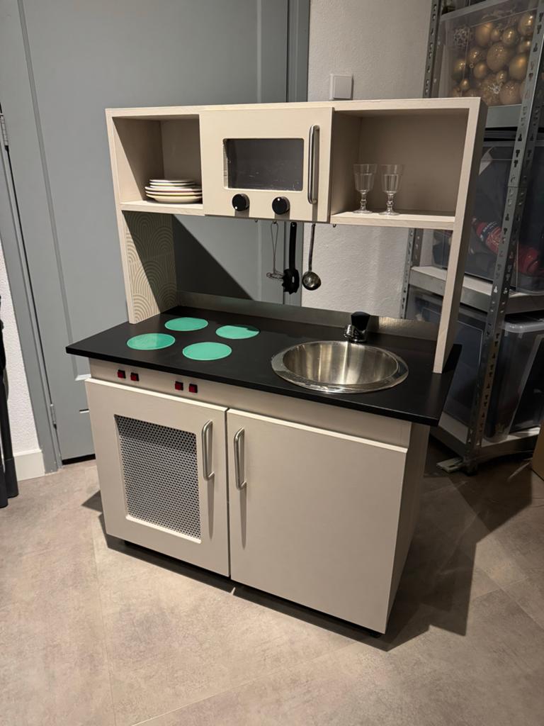 Restyled kinderkeuken / ikea-keukentje - gepimpt beige/zwart, Ophalen, Gebruikt, Jongen of Meisje