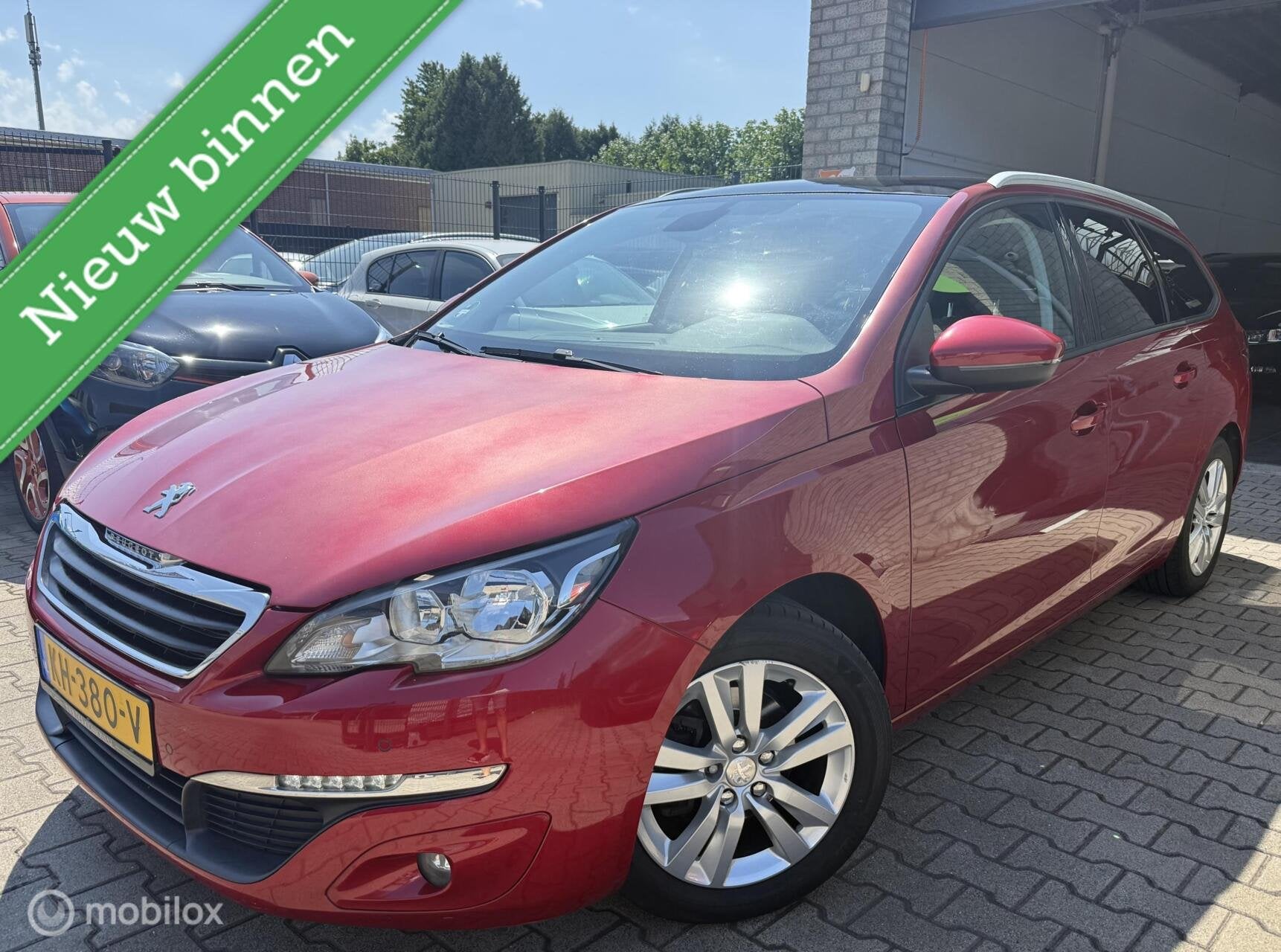 Peugeot 308 SW 1.2 PureTech Blue Executive /BJ 2016 / N.A.P, Auto's, Voorwielaandrijving, Gebruikt, Euro 6, 1199 cc