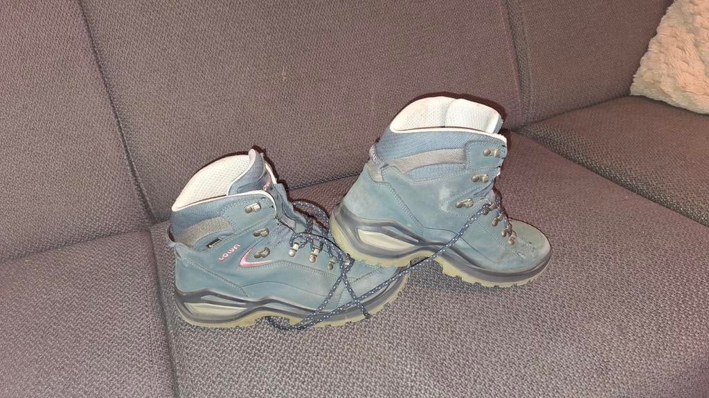 Lowa Bergschoenen mt 41,5 - Goede staat, veel profiel, Sport en Fitness, Bergsport en Wandelen, Gebruikt, Schoenen, Ophalen of Verzenden