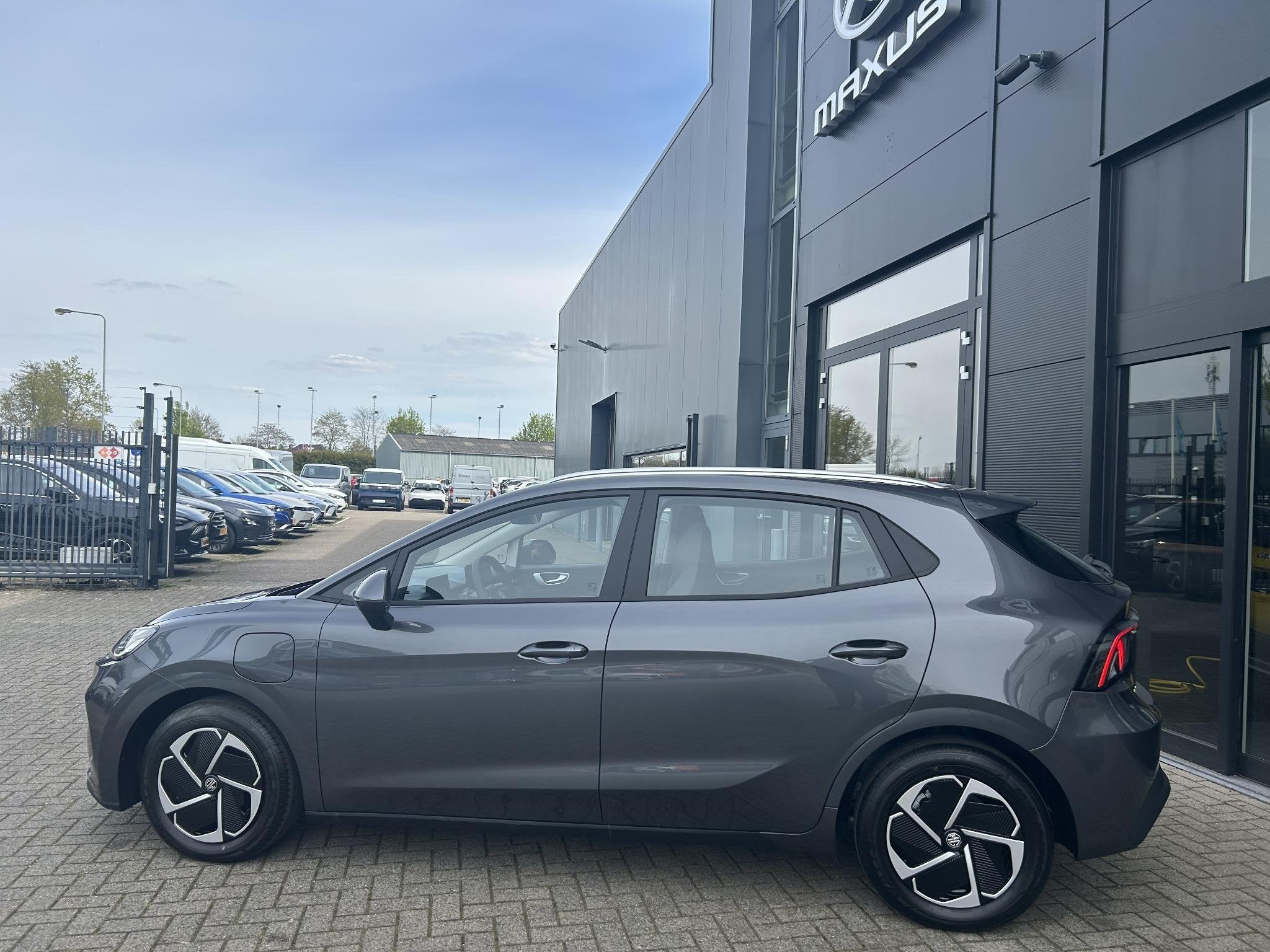 MG 4 EV Urban Comfort 43 kWh | WLTP 325 km | Nieuw model | V, Auto's, MG, 150 pk, Automatische klimaatregeling, Nieuw, MG4