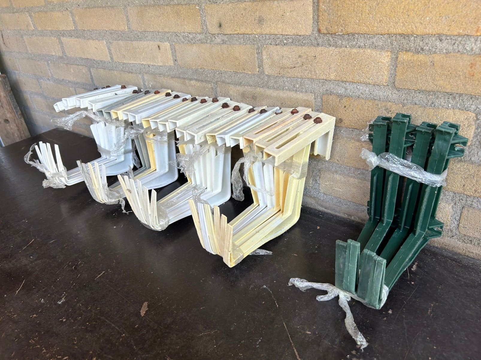 Bloembakhaken, Ophalen, Kunststof, Gebruikt, Minder dan 30 cm