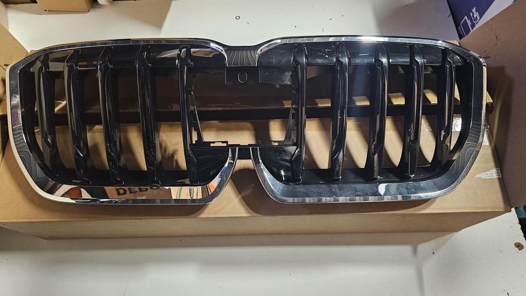Grille spaaks chroom zwart BMW X1 U11 U12 51131851781 185178, -, -, Nieuw, Ophalen of Verzenden