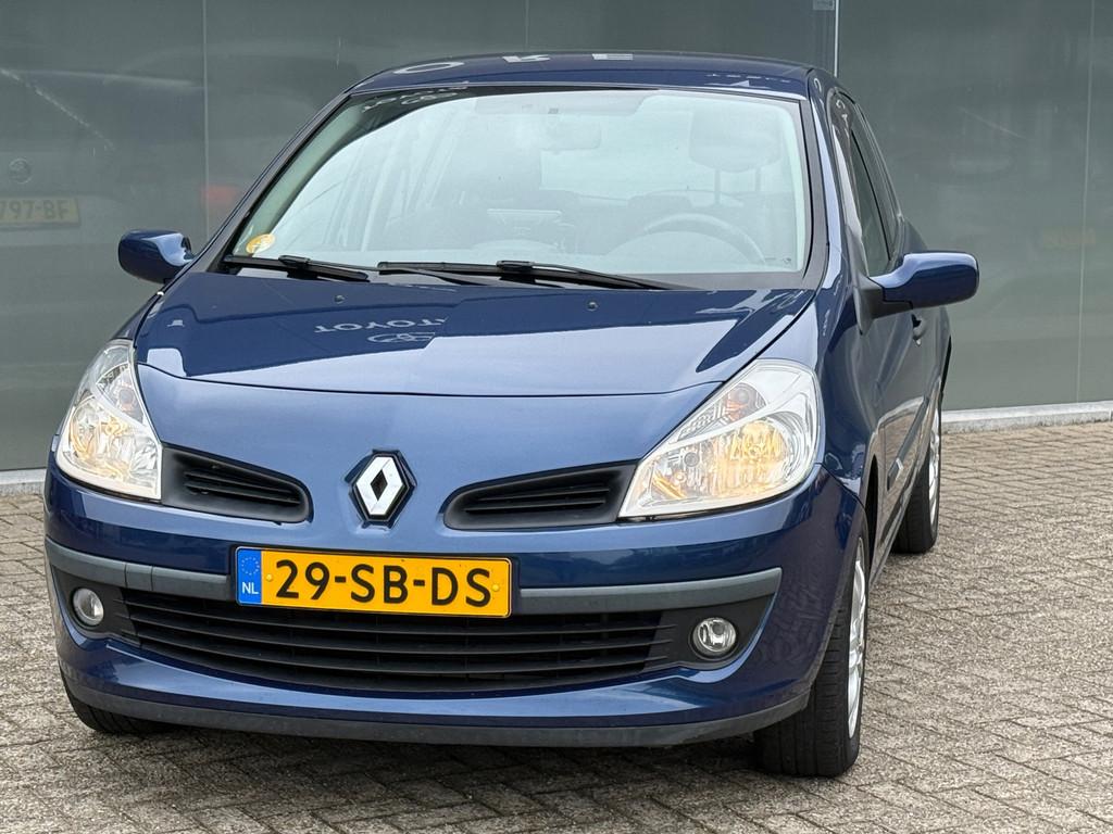 Renault Clio 1.6-16V Automaat Dynamique Luxe NAVI CAMERA CAR, 535 kg, Gebruikt, 4 cilinders, 1165 kg