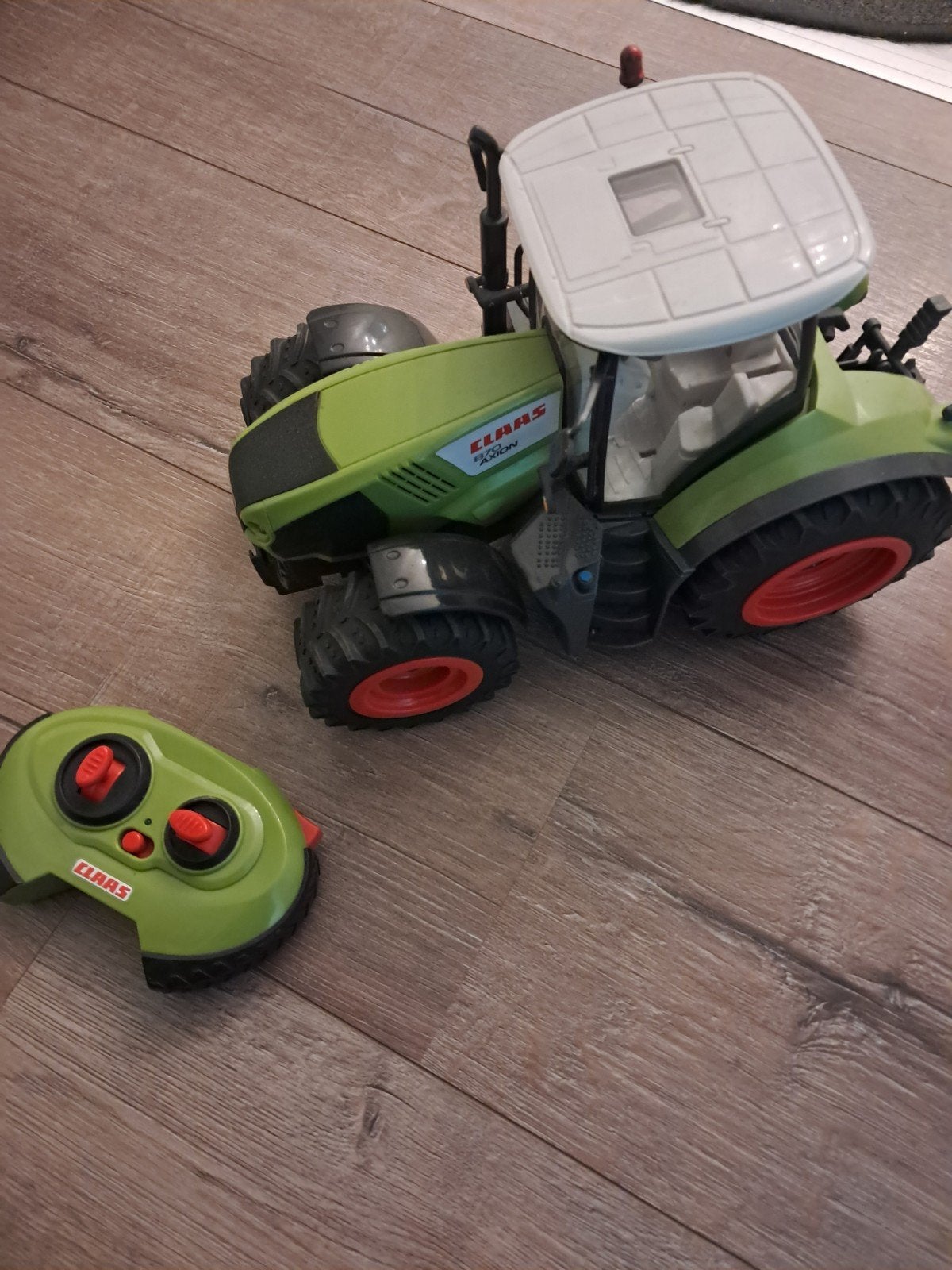 Claas tractor bestuurbare met licht en geluid, Hobby en Vrije tijd, Ophalen, Overige schalen, Onderdeel