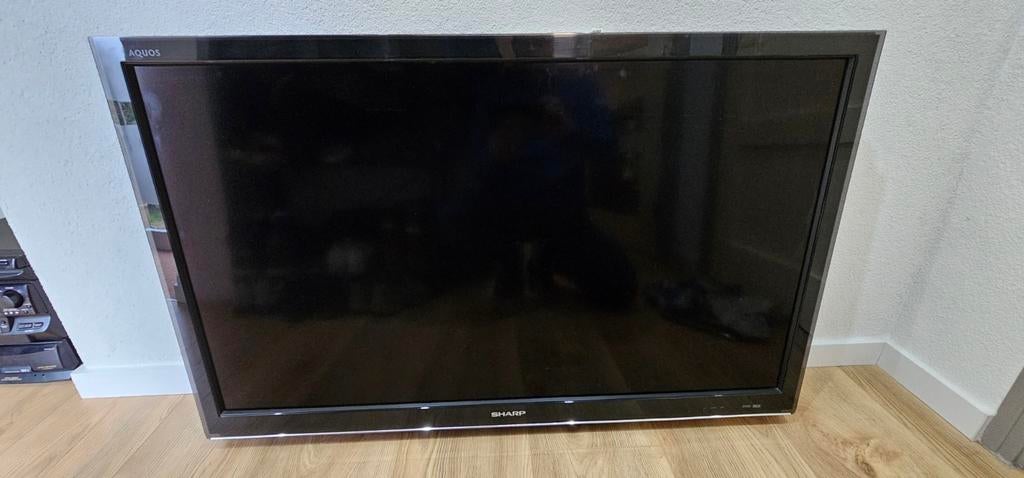 Defecte Sharp LCD TV, voor hobbyist, Ophalen, LCD, Sharp, Full HD (1080p)