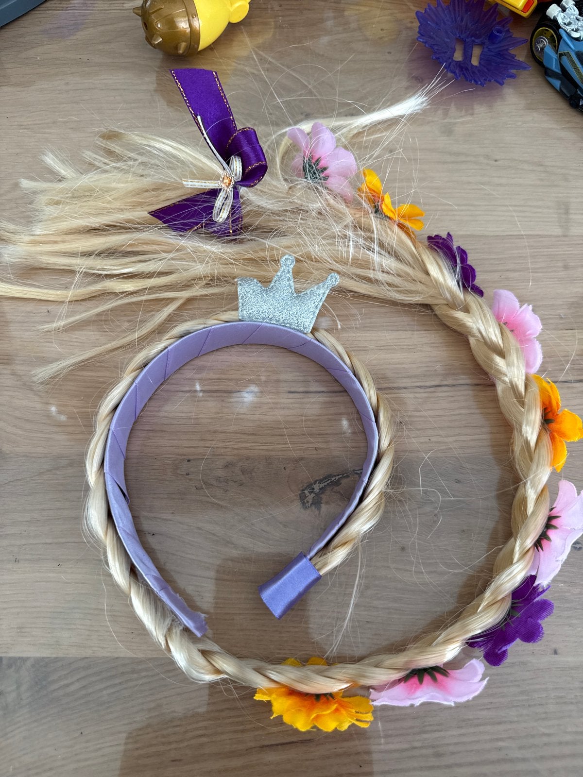 Rapunzel haarband met vlecht en bloemen, Ophalen of Verzenden, Gebruikt, Meisje