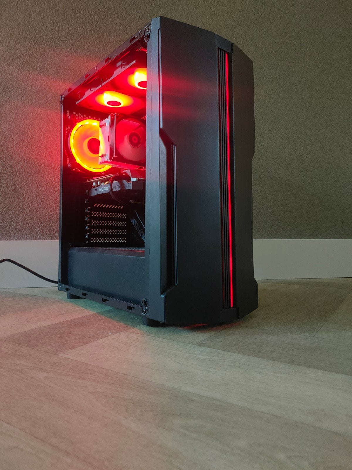 Gaming PC –  GTX 1660 Super, 16 GB RAM, 750 GB SSD en RGB, Ophalen, Gebruikt, 2 tot 3 Ghz, Zelf gebouwde pc