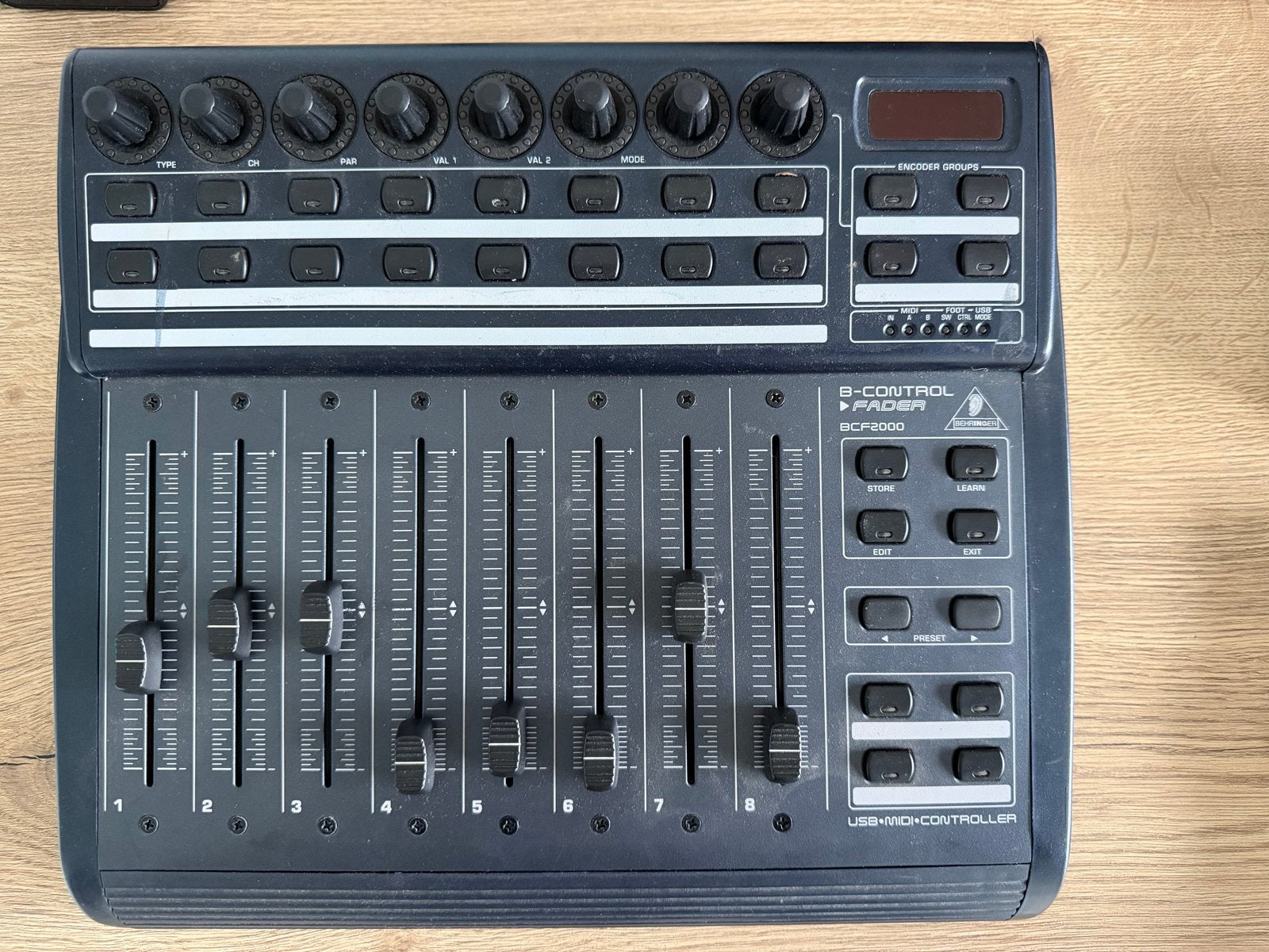 Behringer BCF2000 B-Control Fader USB/MIDI Controller, Ophalen, Gebruikt, 5 tot 10 kanalen