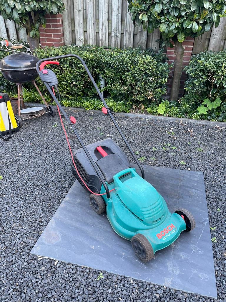 Bosch Rotak 320 elektrische grasmaaier, Ophalen, Cirkelmaaier, Gebruikt, Elektrische grasmaaier