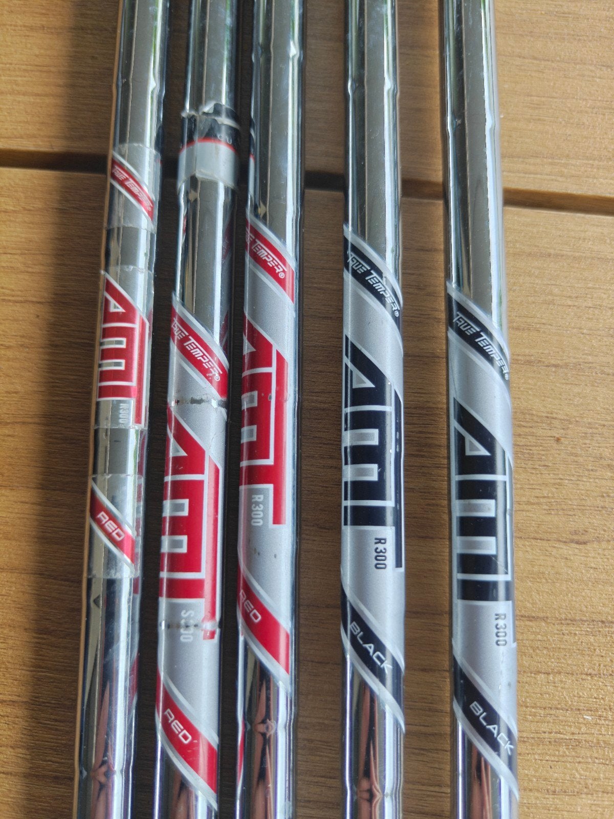 True temper AMT shafts ijzer 7. Black + red, Ophalen of Verzenden, Club, Overige merken