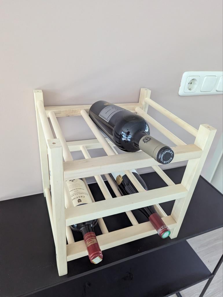IKEA HUTTEN Wijnrek voor 9 flessen - Hout, Huis en Inrichting, Woonaccessoires | Wijnrekken, Ophalen, 5 tot 15 flessen, Zo goed als nieuw