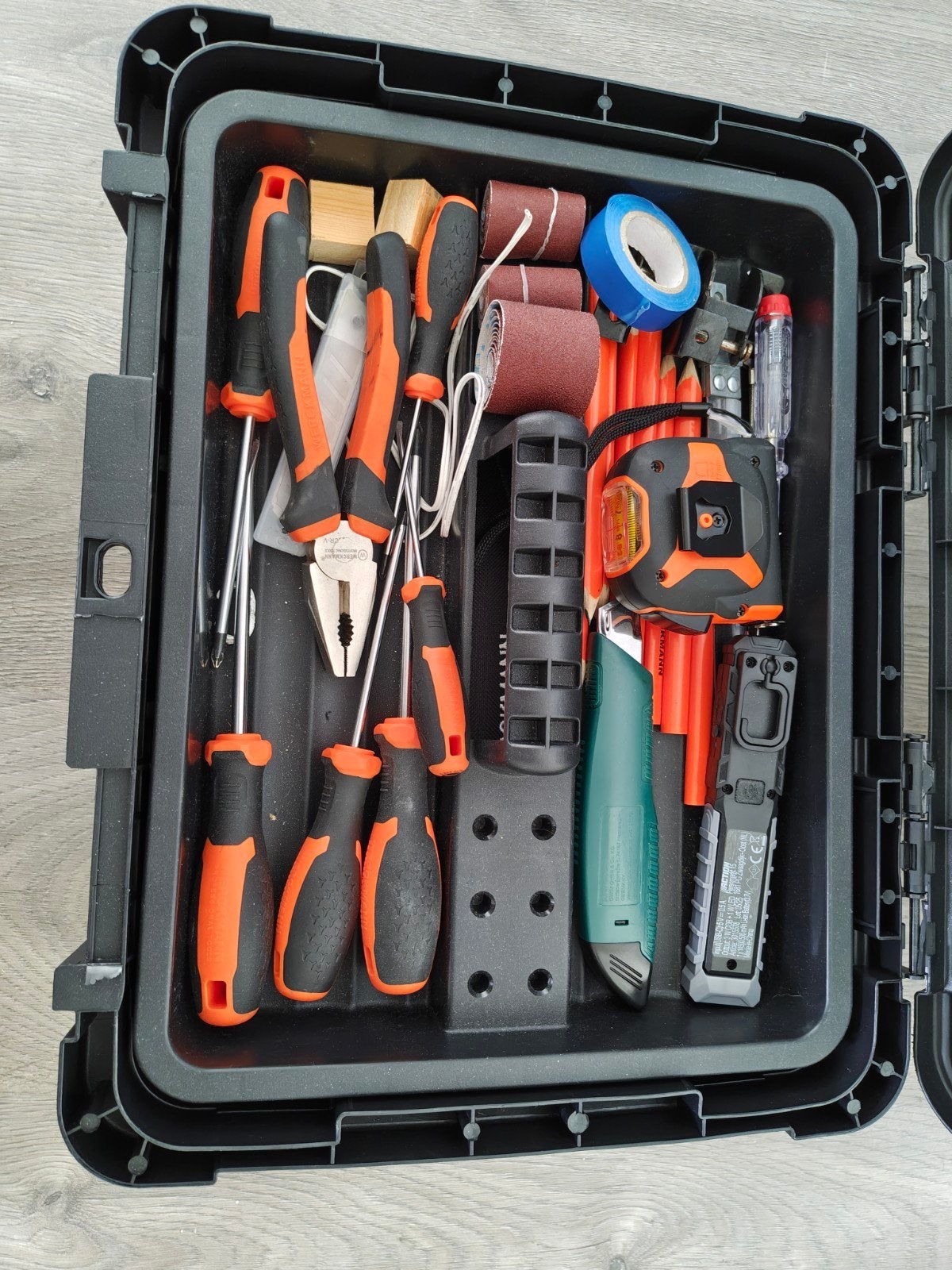 Gereedschapskist met diverse handgereedschappen, Ophalen of Verzenden, Gebruikt, Gereedschapsset, Overige merken