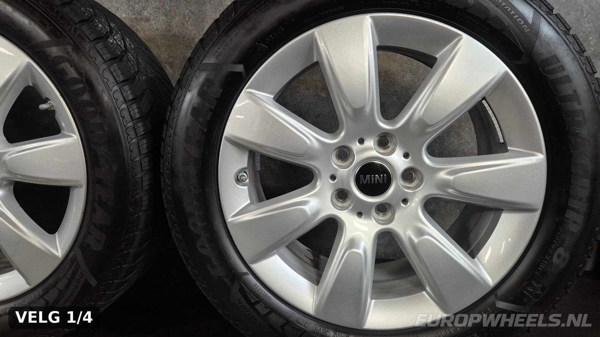 17 inch MINI Countryman F60 velgen winterbanden, Auto-onderdelen, Gebruikt, -, -, Banden en Velgen