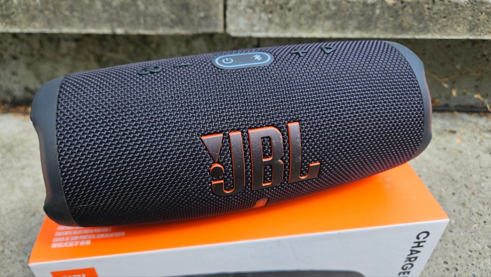 JBL charge 5 inc doos, JBL, Overige typen, Ophalen of Verzenden, Zo goed als nieuw