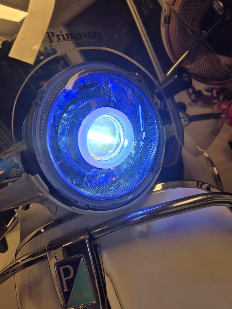 Angel-eye Koplamp voor Vespa Primavera - Blauw LED, Onbekend, Nieuw, Ophalen of Verzenden, Koplamp