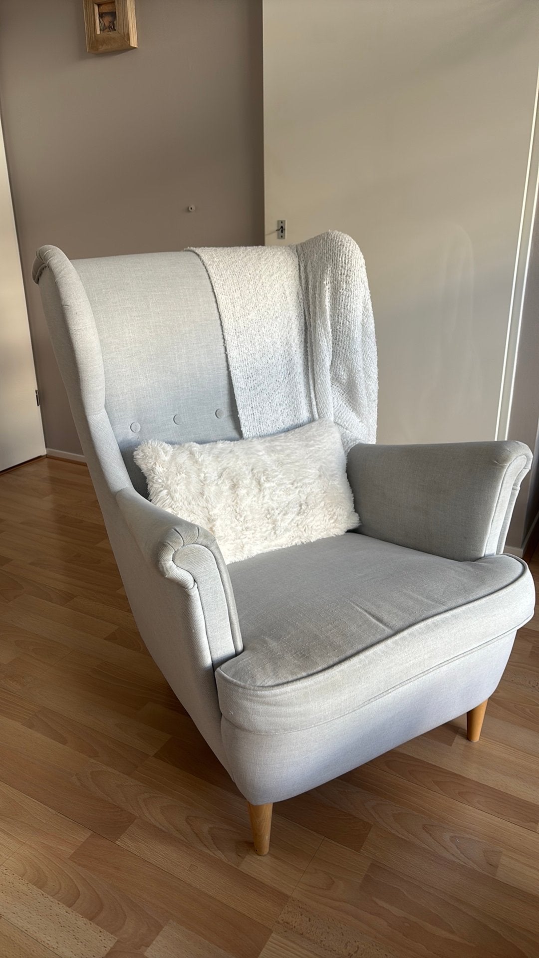 IKEA STRANDMON fauteuil met voetenbank, Huis en Inrichting, Fauteuils, Ophalen, Gebruikt, 75 tot 100 cm, 75 tot 100 cm