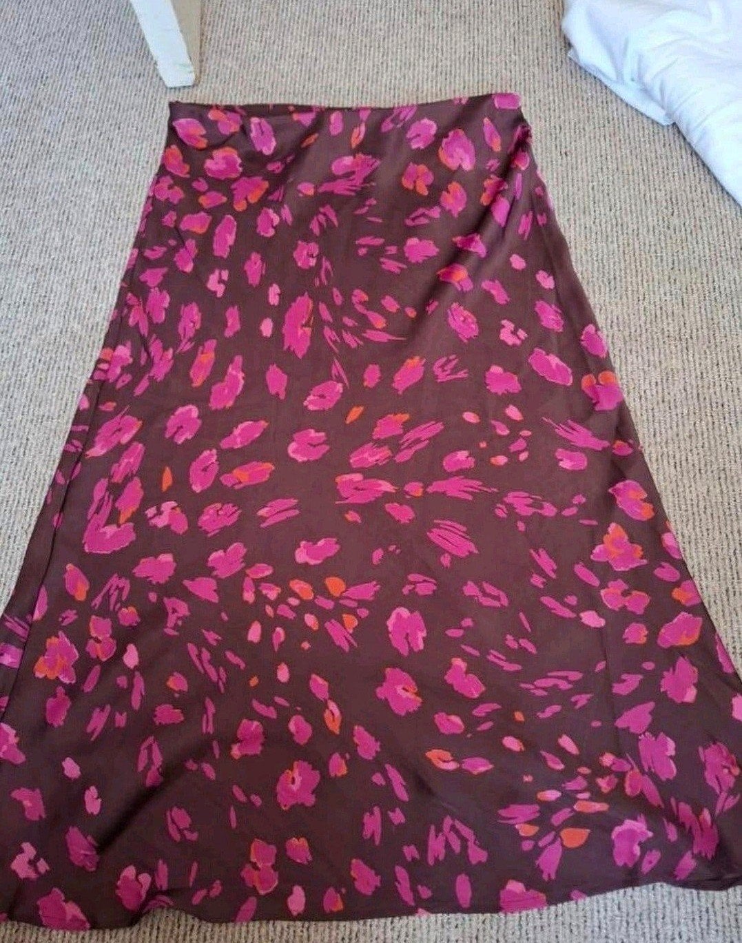Love & Roses Midi Rok Bruin met Bloemenprint Maat 40, Maat 38/40 (M), Meerkleurig, Ophalen of Verzenden, Zo goed als nieuw