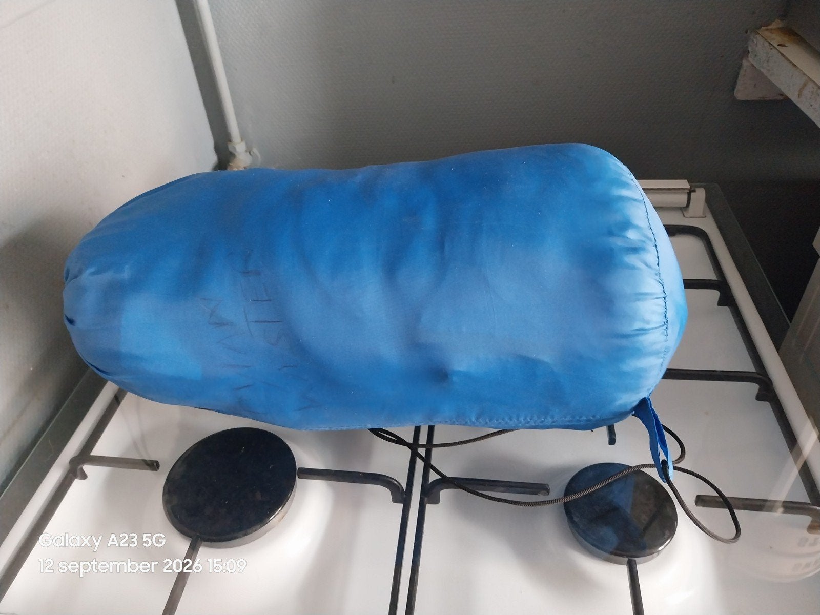 Blauwe slaapzak - Ideaal voor kamperen en logeren, Ophalen, Gebruikt