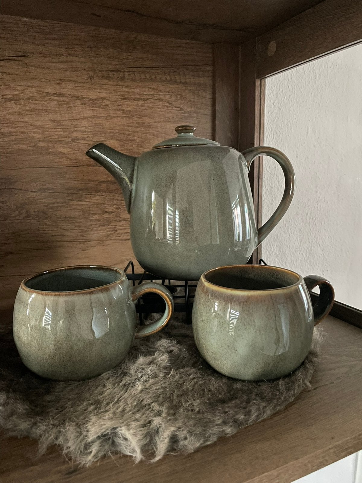 Theepot en mokken Toscane,lichtgroen., Ophalen, Zo goed als nieuw, Overige stijlen, Kop(pen) en/of Schotel(s)
