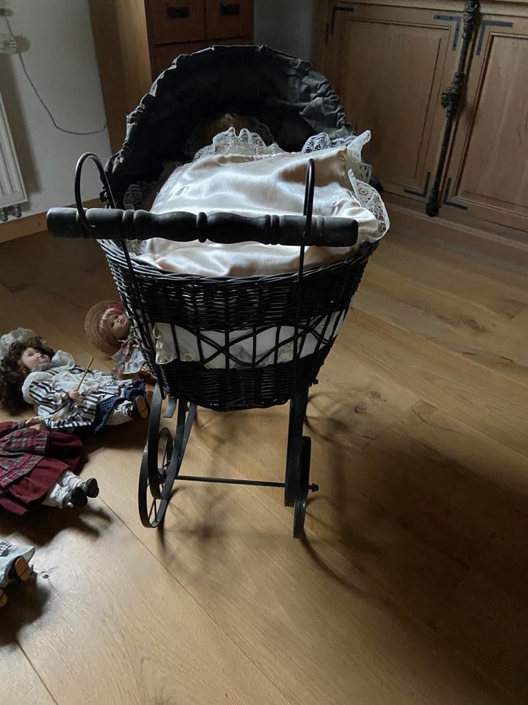 Antieke poppenwagen zonder poppen, Ophalen, Zo goed als nieuw, Wieg