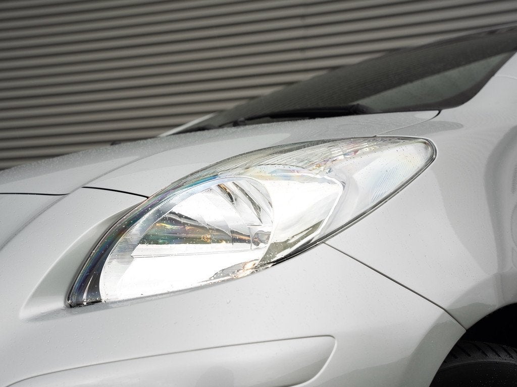 Toyota Yaris 1.3 VVTi Comfort Airco, Voorwielaandrijving, Zwart, 4 cilinders, Bedrijf