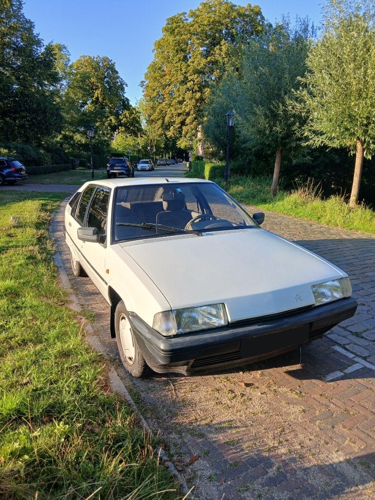 BX 1.9D van 1e Zwitserse eigenaar, Stof, 4 cilinders, BX, Wit