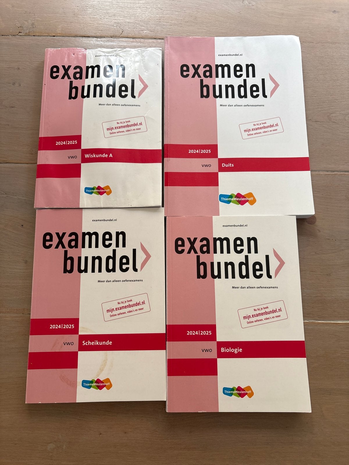 Examenbundel VWO 2024/2025 - Wiskunde A, Duits, Scheikunde,, Ophalen, Gelezen, VWO