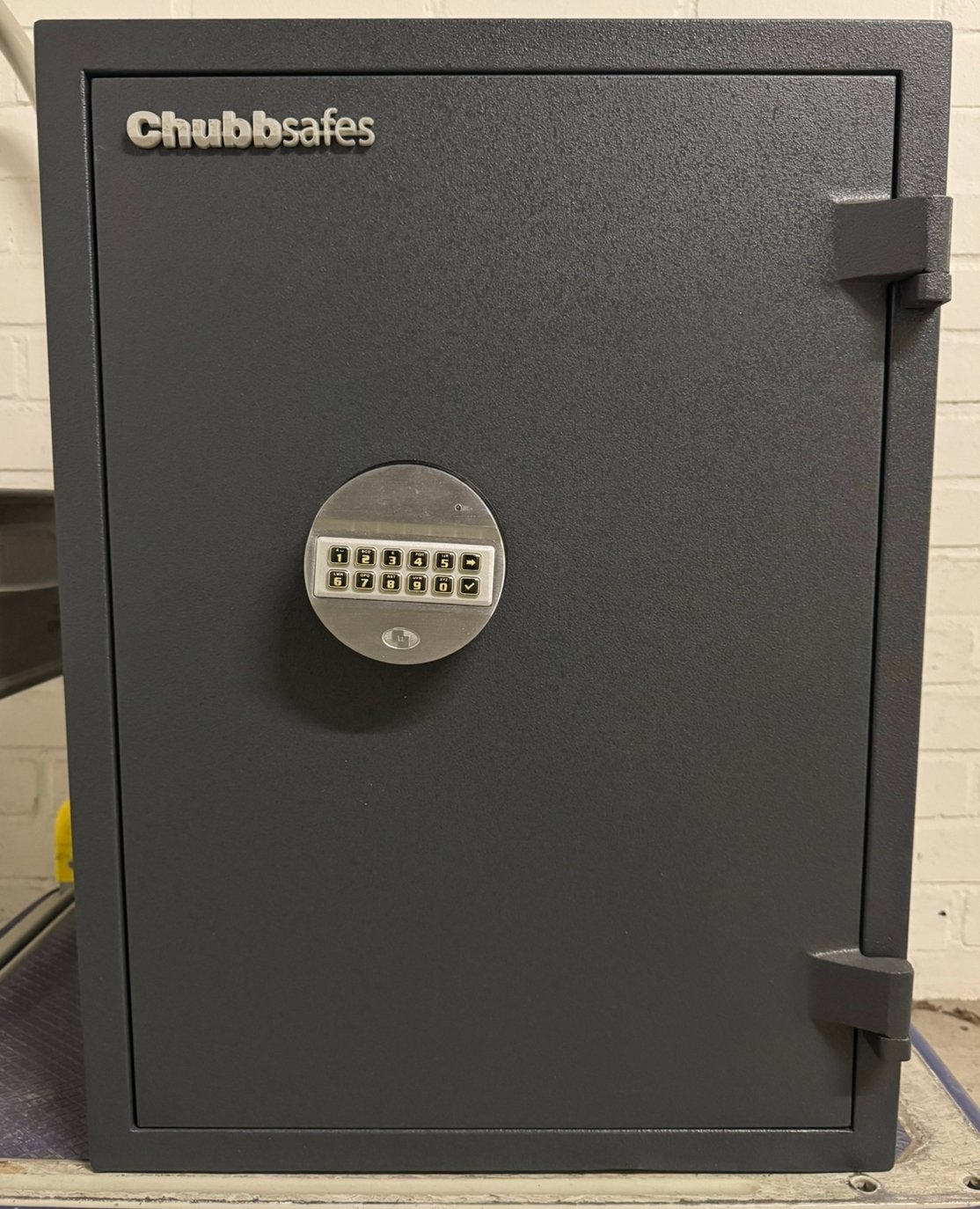 Zeer degelijke Chubbsafes kluis brandkast NIEUW (€1300), Ophalen, Nieuw, Brandkast