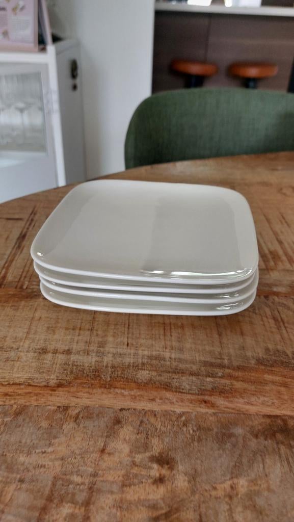 Set van 4 vierkante gebaksbordjes, wit, Ophalen, Zo goed als nieuw, Keramiek, Bord(en)