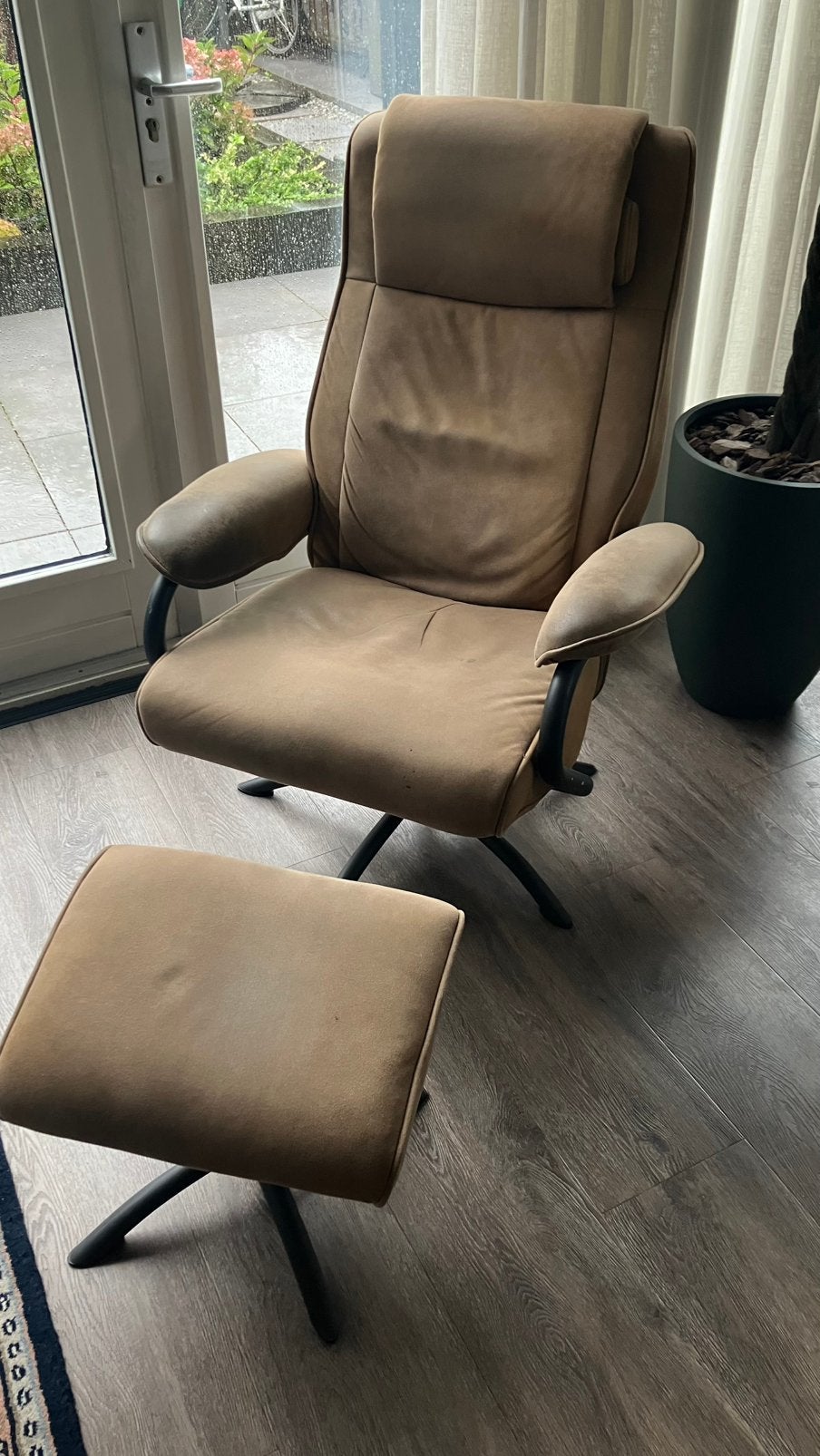 Relaxfauteuil met voetenbankje