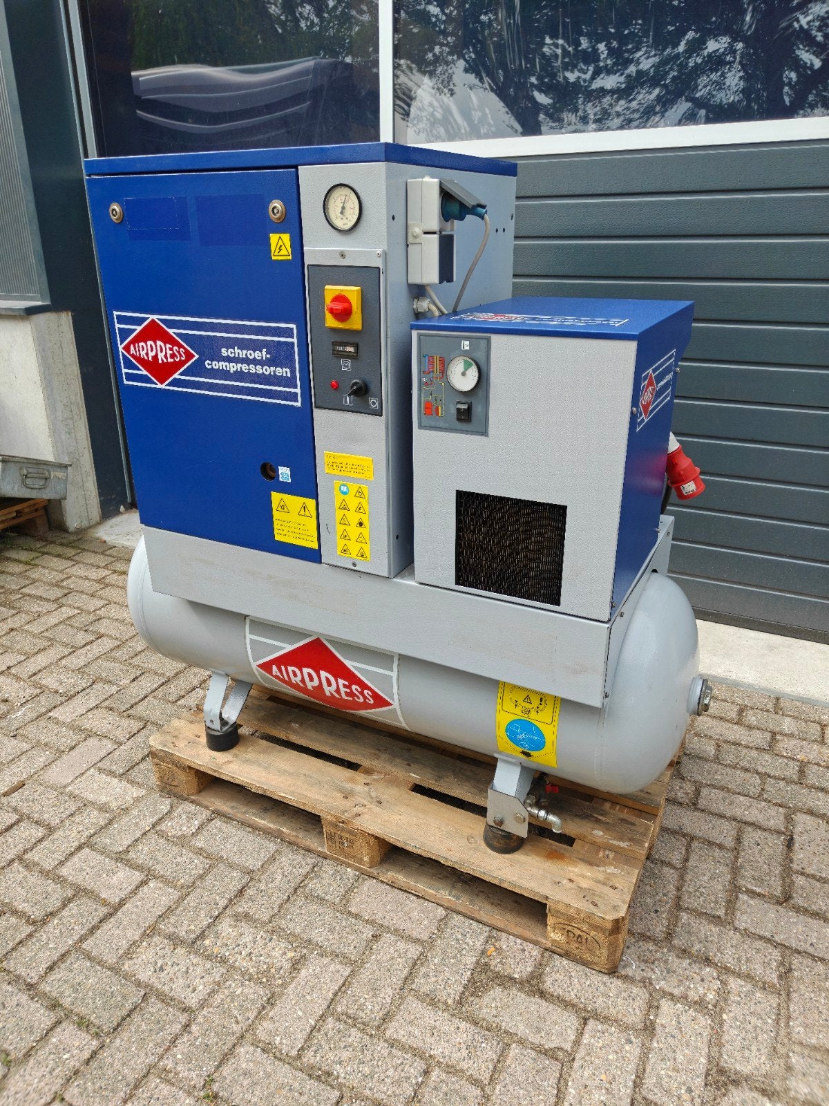Airpress APS 5.5 compressor met droger., Doe-het-zelf en Verbouw, Zo goed als nieuw, Geluidgedempt, 10 bar of meer, 100 liter of meer