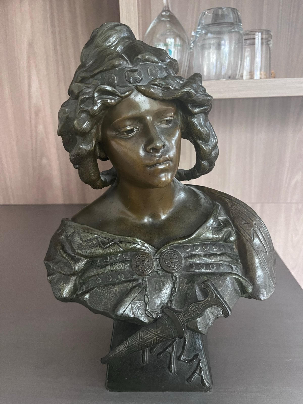 Antiek Art Nouveau Borstbeeld - Gesigneerd R. Aurili, Ophalen, Buste, Brons, Bruin