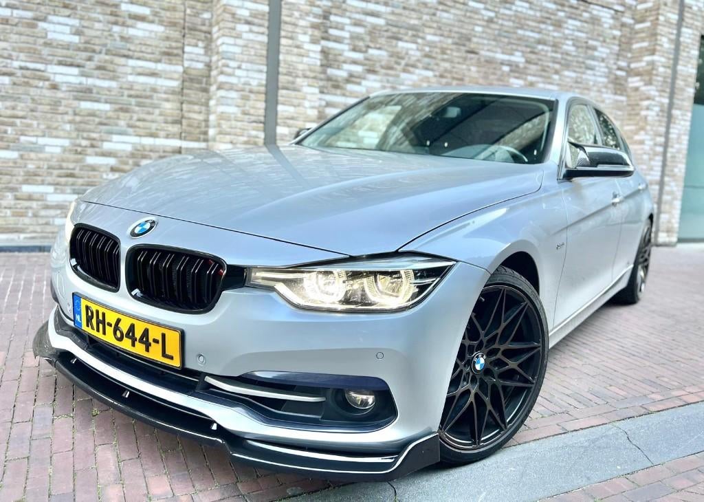 BMW 3-Serie 320i 2017 M-Sport Pakket | BMW M3 Vossen| H.Kard, 1998 cc, Achterwielaandrijving, 1800 kg, Zwart