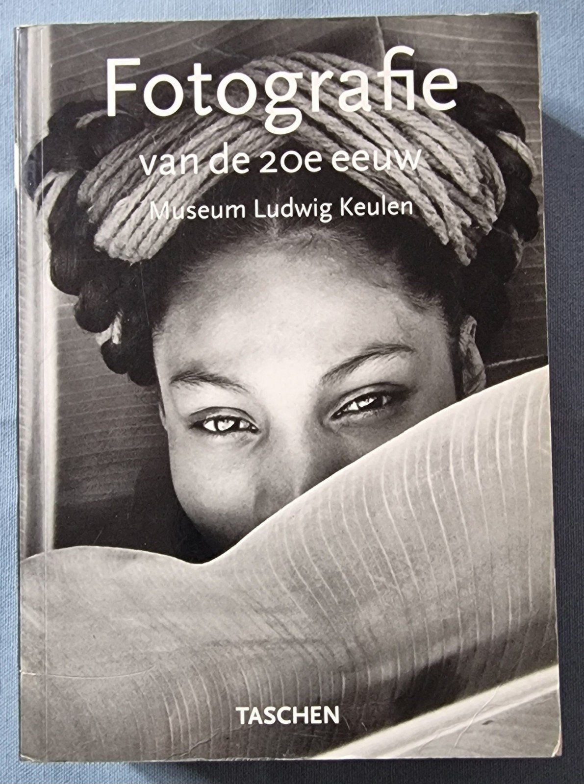 Fotografie van de 20e eeuw - Museum Ludwig Keulen, Boeken, Ophalen of Verzenden, Gelezen, Fotografie algemeen, Museum Ludwig Keulen