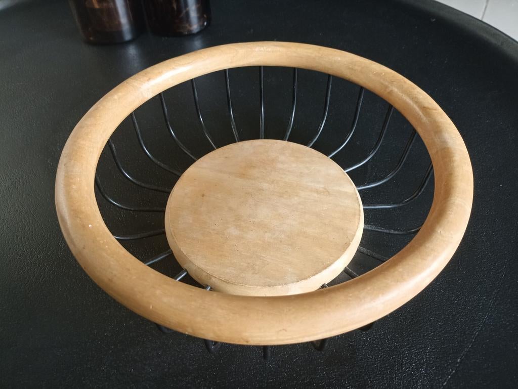 Fruitschaal van licht hout en zwart metaal, Gebruikt, Schaal, Rond, Ophalen of Verzenden