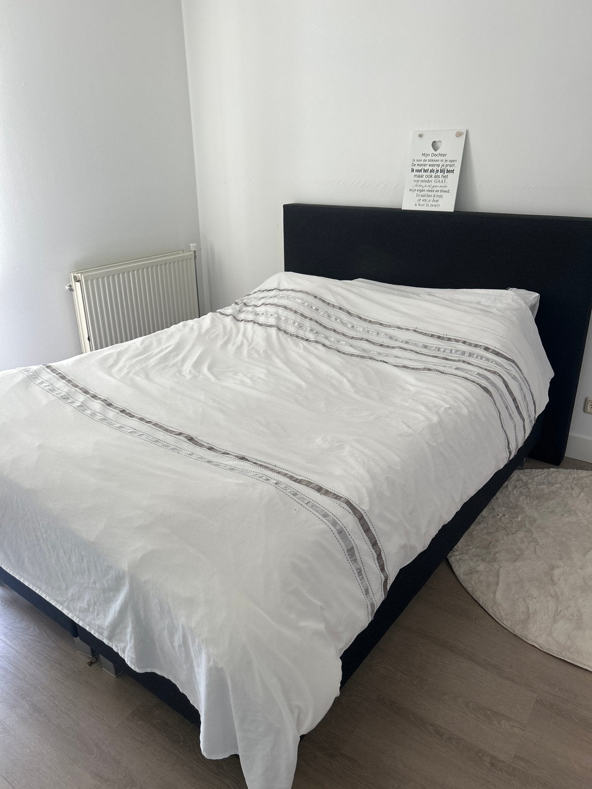 Tweepersoonsbed met hoofdbord zgan - moet etage naar beneden, Huis en Inrichting, Slaapkamer | Bedden, Ophalen, Zwart, Tweepersoons